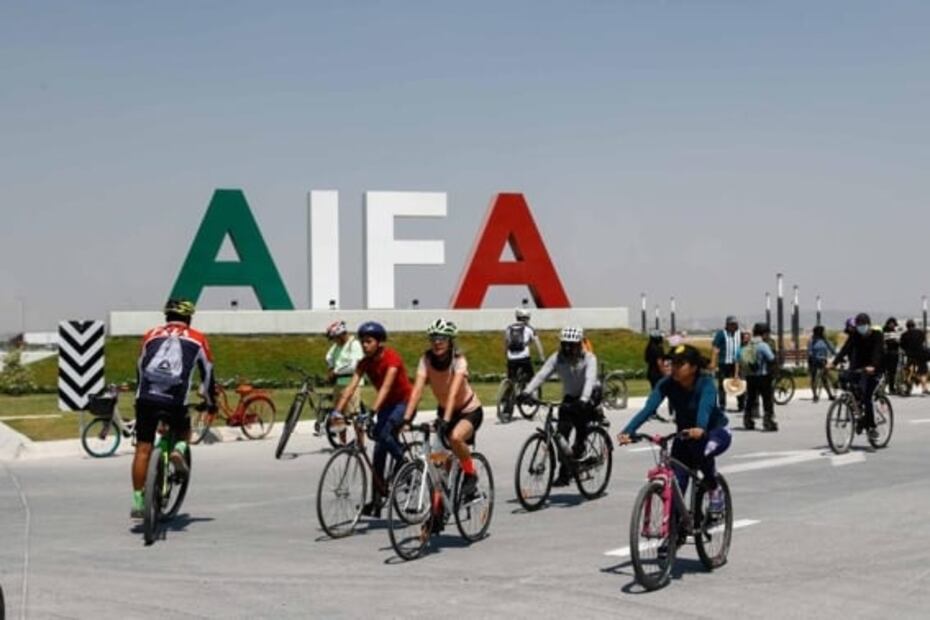 "El futuro nos va a alcanzar": dice mexiquense al conocer el AIFA