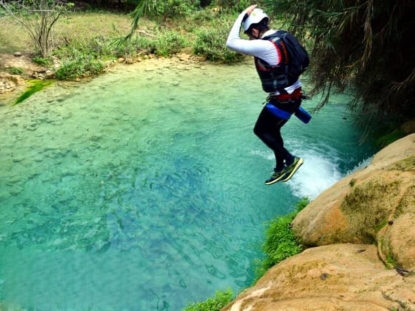Lánzate a Mil Cascadas cerca de Taxco y nada en sus pozas azules