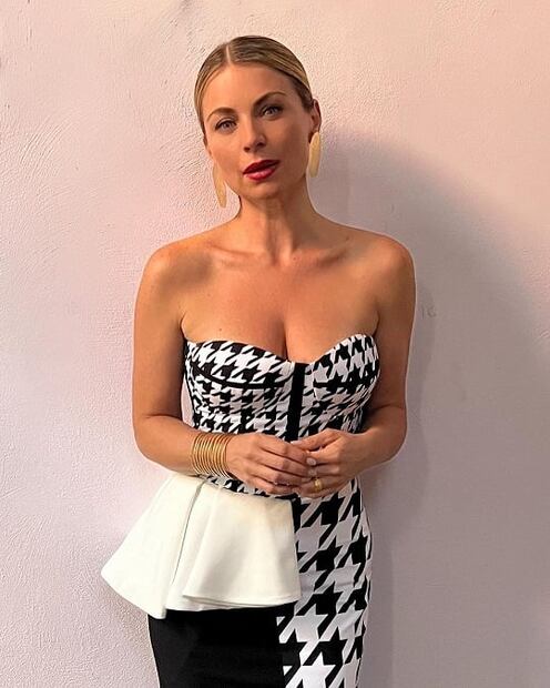 Ludwika Paleta enamora con vestido entallado del mexicano Benito Santos