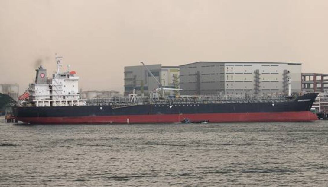 EU envía un destructor para ayudar a buques atacados en el golfo de Omán