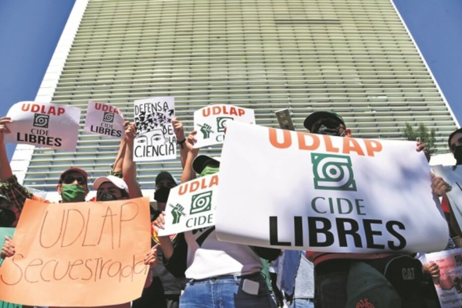 Plantean a los senadores autonomía para el CIDE