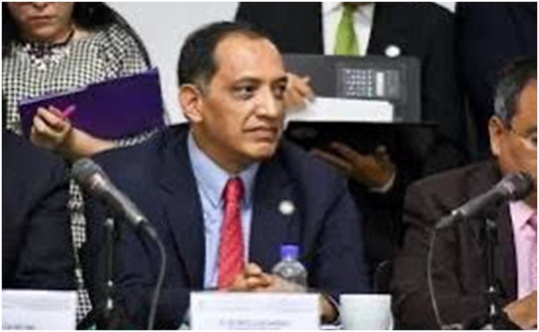 Delfina Gómez Álvarez, lamentó el fallecimiento del Doctor Héctor Villegas Sandoval. Foto: Especial