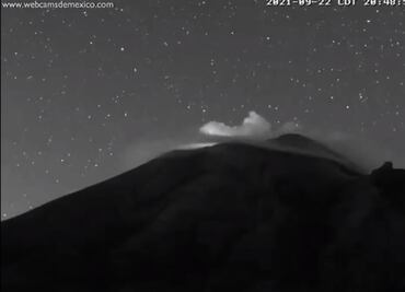 Luces extrañas y explosiones, así la actividad del Popocatépetl en las últimas horas