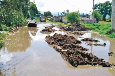 Se desborda río Lerma y anega San Mateo Atenco