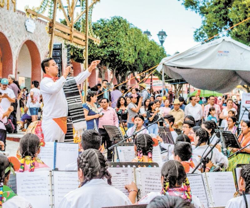 Destaca el caso de la Dirección General de Vinculación Cultural, pues se le asignaron 97 millones 619 mil pesos, muy por debajo de los 709 millones de este año, para realizar el programa Cultura Comunitaria. Archivo EL UNIVERSAL