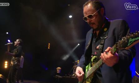 Lino Nava sufre recaída de salud en concierto streaming de La Lupita