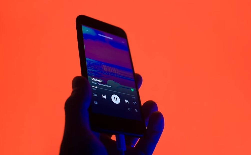 En cualquier momento puedes desbloquear a los cantantes que has bloqueado. Foto: Unsplash