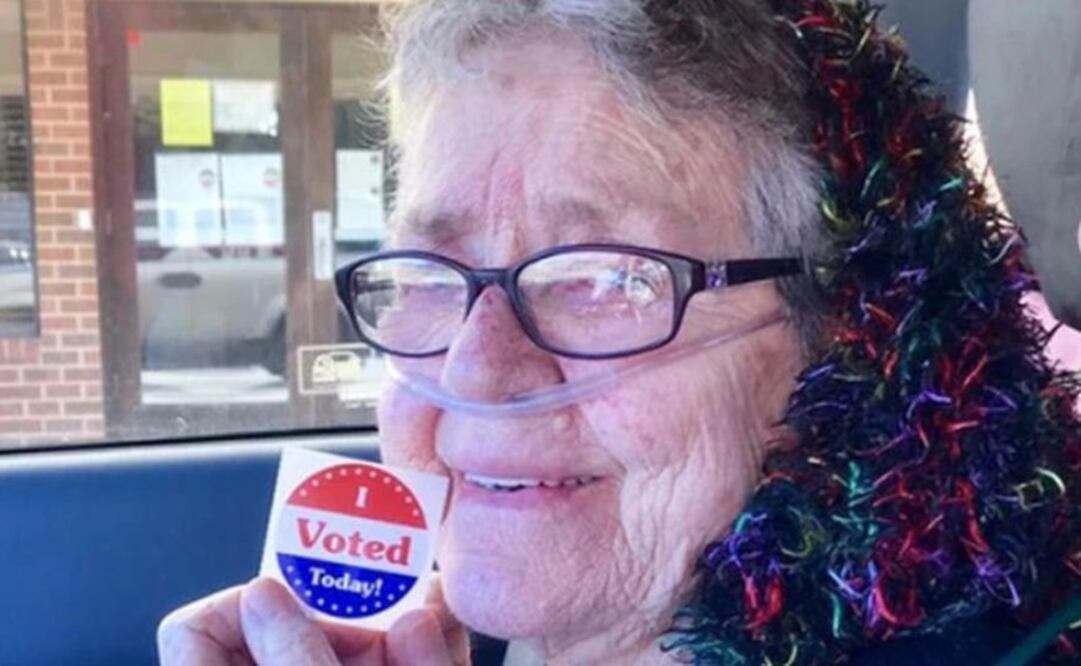 El día jueves Gracie Lou Phillips asistió a una mesa de votación de una iglesia en Texas (EL COMERCIO. PERÚ)