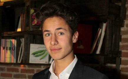 Juan Pablo Zurita se lanza como diseñador y la red se vuelve loca