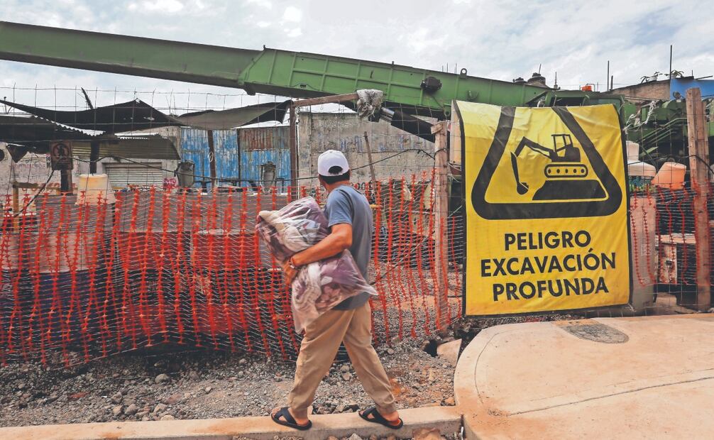 En el municipio de Chalco, el Nuevo Colector Solidaridad, además de otras obras hidráulicas complementarias, deberán estar listas antes de la temporada de lluvias, para evitar que se registren inundaciones como las de 2024. Foto: de Luis Camacho. El Universal