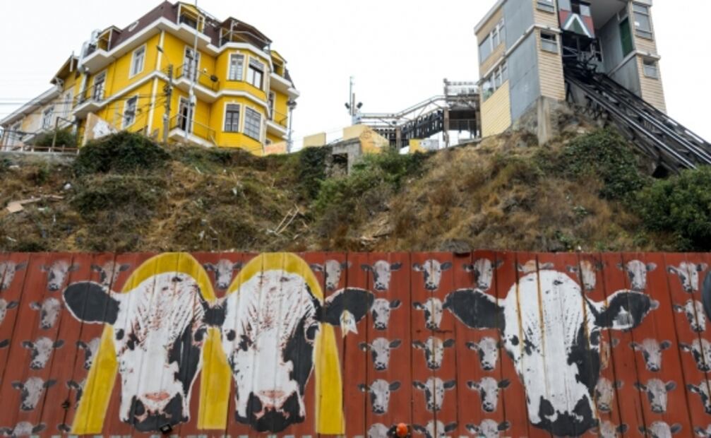 Valparaíso, una galería al aire libre del graffiti y el mural urbano