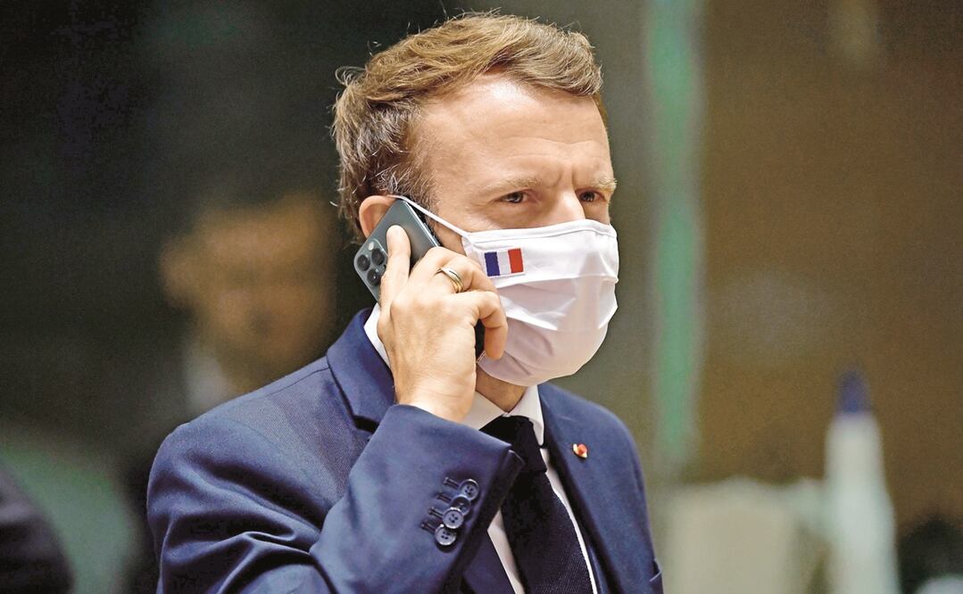 El presidente francés, Emmanuel Macron, dura nte una mesa redonda en una cumbre de la UE en Bruselas, en julio de 2020. Foto: JOHN THYS. AP