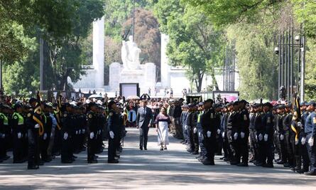 Clara Brugada pide a nuevos policías ser constructores de la paz; buscan graduación de 2 mil 500 elementos