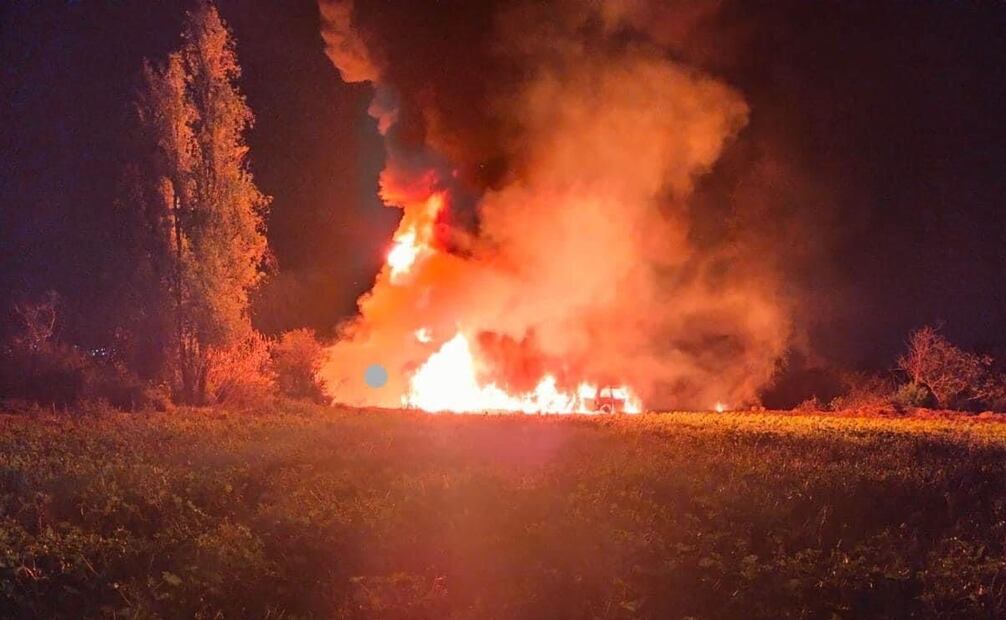 Explota una camioneta con huachicol en Tlahuelilpan, Hidalgo. Foto: Especial