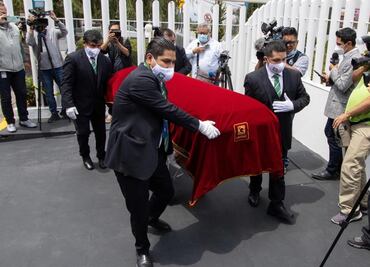 Funeral de Echeverría: con la vieja guardia, sin manifestantes ni representantes de la 4T