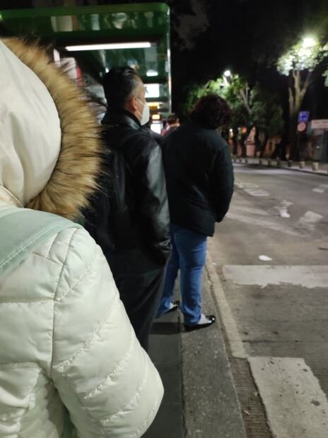 "¿Qué está pasando, por qué no hay Metrobús?", dicen usuarios de Línea 7 por bloqueo