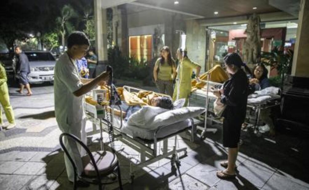 Suman 19 muertos por sismo de 7 grados en Indonesia