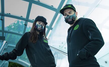 Presentan cubrebocas transparente que se ilumina, con filtros de aire y altavoz