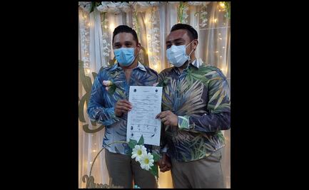 Tras 19 años de relación y sin amparo, pareja gay se casa en Progreso, Yucatán