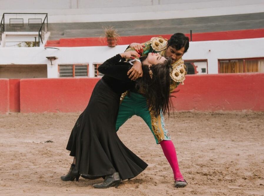 Tenoch Huerta y Mon Laferte. Fotos: Cortesía 