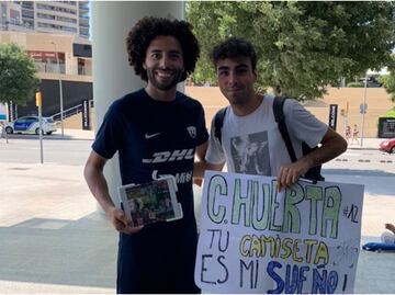 'Chino' Huerta cumple sueño de fan de Pumas en España