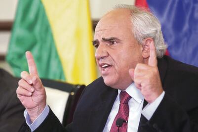 Arranca hoy fase pública de diálogos de Colombia con ELN