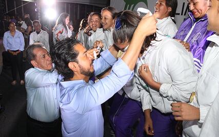 Clausuran Olimpiadas del IMSS; entregan 353 medallas