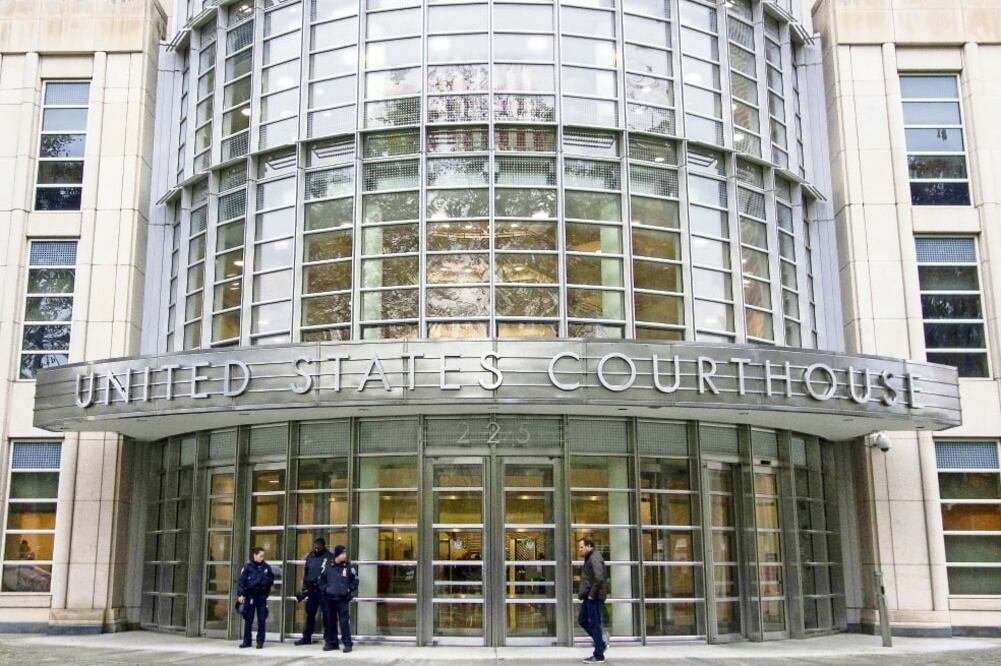 El octavo día de juicio contra El Chapo, que se lleva en una Corte Federal de Nueva York, pareció un capítulo de la serie Narcos debido al testimonio de Miguel Ángel Martínez, El Gordo (ARCHIVO EL UNIVERSAL)