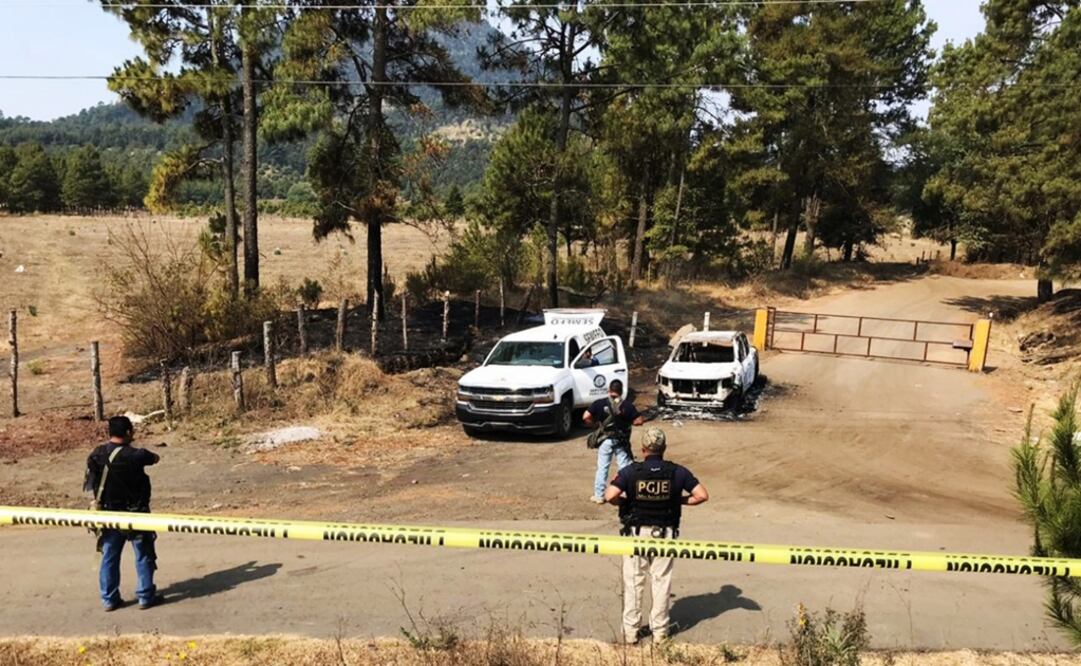 En ese lugar fue encontrada una camioneta doble cabina, quemada, y en su interior se localizaron los cinco cuerpos. Foto: Charbell Lucio