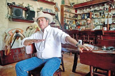 Cuestionan PAN y ONG el “Palacio Rosa” de El Bronco