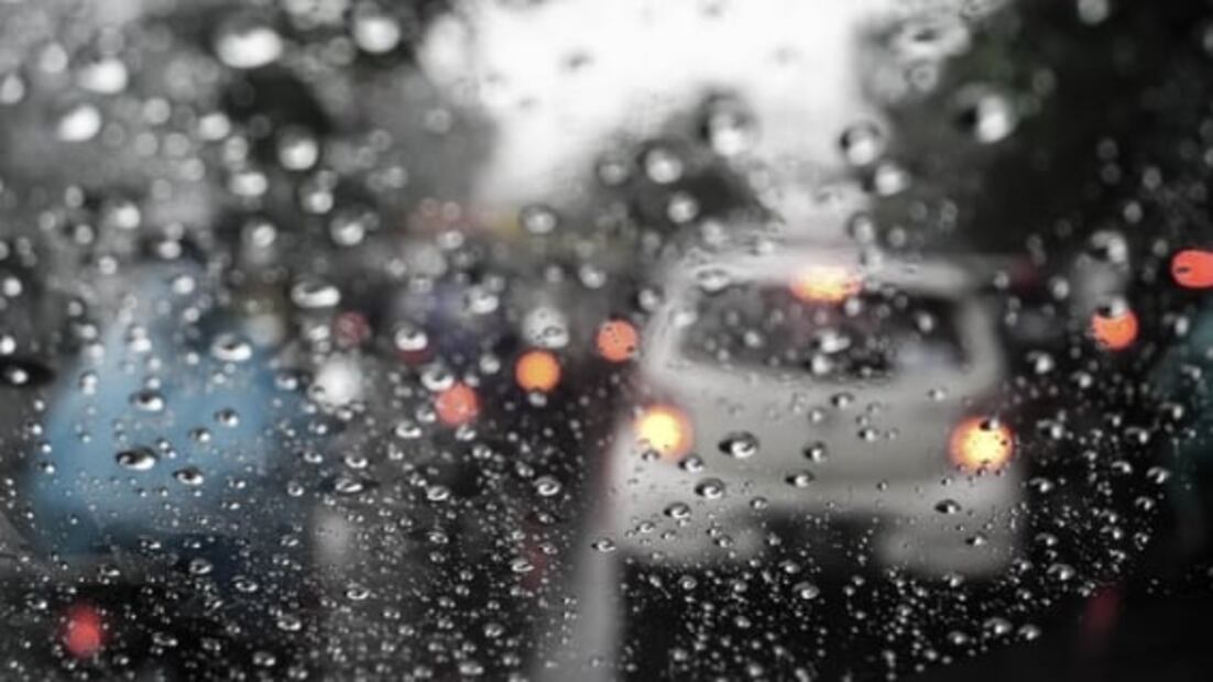 Cómo frenar correctamente cuando está lloviendo