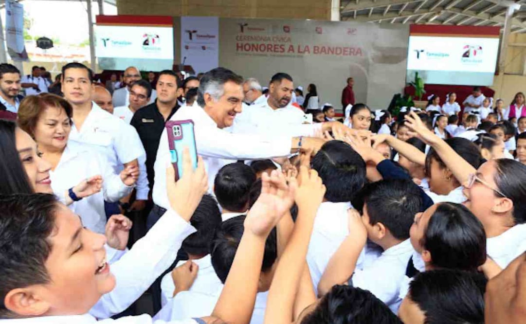 Villarreal Anaya habló de la importancia de fortalecer los valores, pero también recordar a las heroínas y los héroes que forjaron la Patria. Foto: Especial