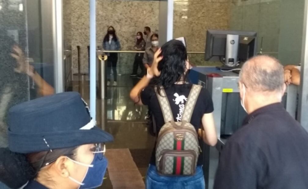 Livia Brito denuncia a editorial Notmusa ante la FGR por afectar su honor con publicaciones