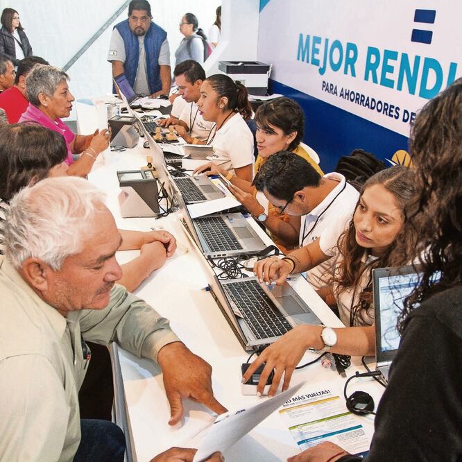 Actualiza ción. El posible incremento en impuestos al ahorro es una actualización inflacionaria que no se había presentado en varios años. Foto/ARCHIVO EL UNIVERSAL