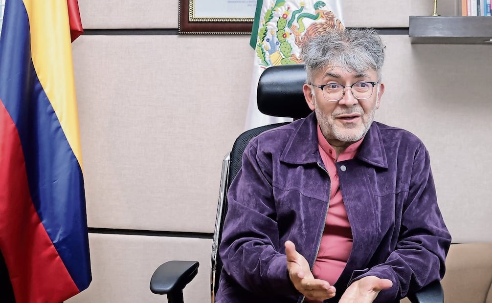Carlos Fernando García Manosalva, embajador de Colombia en México, advirtió que el reclutamiento de exmilitares por el crimen organizado es un fenómeno regional que debe atenderse con urgencia a través de cooperación binacional. Foto: Fernanda Rojas / EL UNIVERSAL