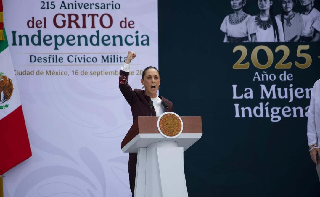 La presidenta Claudia Sheinbaum Pardo encabeza el Pase de Revistas previo al Desfile Cívico Militar por el 215 Aniversario del Grito de Independencia de México. Foto: Hugo Salvador / EL UNIVERSAL