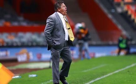 Miguel Herrera vuelve a ser despedido por explosivo