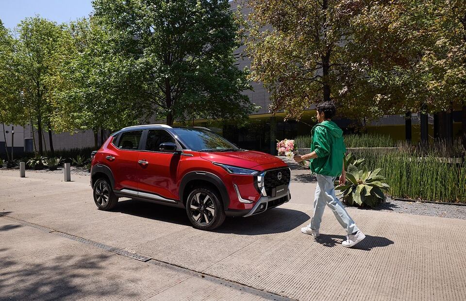 Las funciones de esta camioneta de Nissan escalan según la versión. Foto: Nissan México