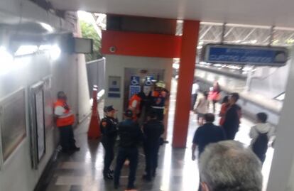 Usuario del Metro se queda atrapado en elevador de la Línea 2; STC dice que ya fue liberado