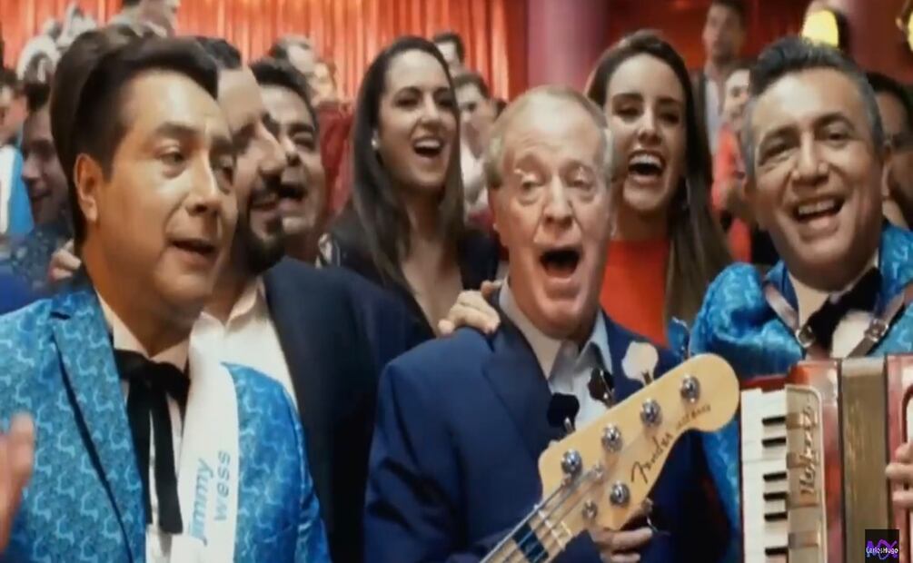 Durante el Mundial de Rusia 2018, Los Ángeles Azules adaptaron su clásico “Cómo te voy a olvidar” para el canal ESPN. En el video se ve al comentarista José Ramón Fernández y a Hugo Sánchez, sacar sus mejores pasos de baile.