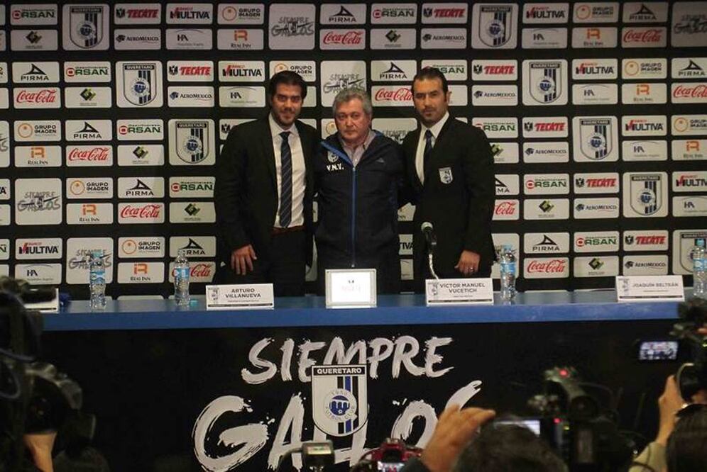 Vucetich en su presentación como DT de los Gallos. Archivo