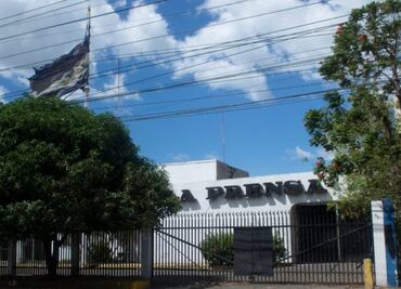 "Mientras haya nicaragüenses que la lean, existirá La Prensa", dice el diario a Ortega tras toma de edificio