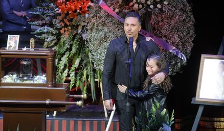 Michaela, hija de Bisogno, en el homenaje póstumo de su padre 