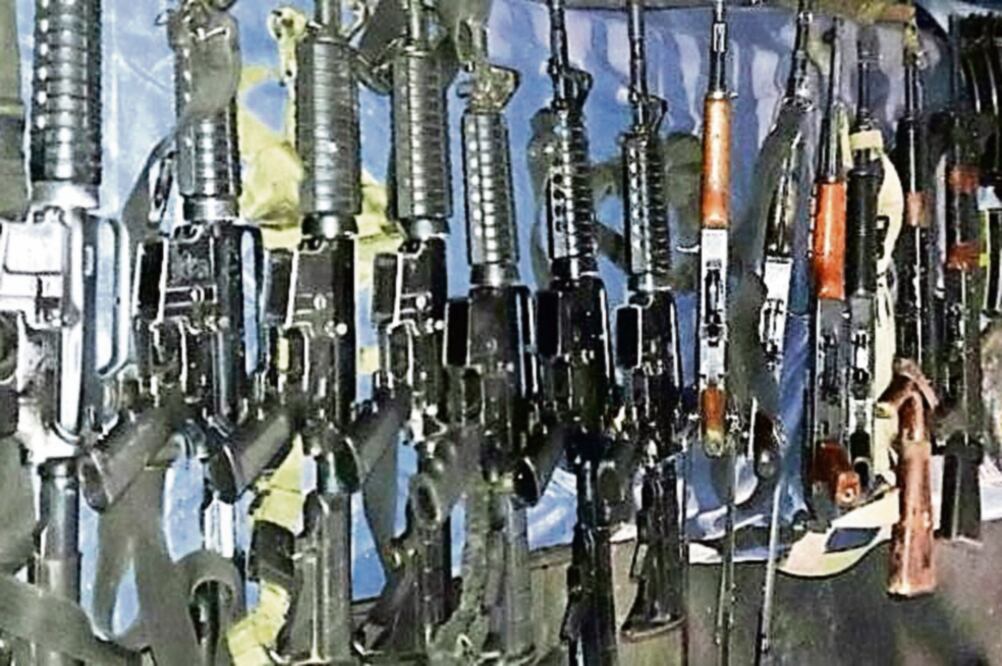 Alos civiles también se les incautaron ocho fusiles de asalto AR-15 y seis AK-47 (ARCHIVO EL UNIVERSAL)