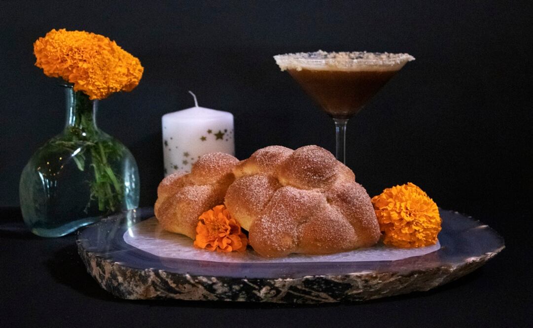 El pan de muerto está preparado con azahar, naranja y mantequilla (Foto Cortesía)