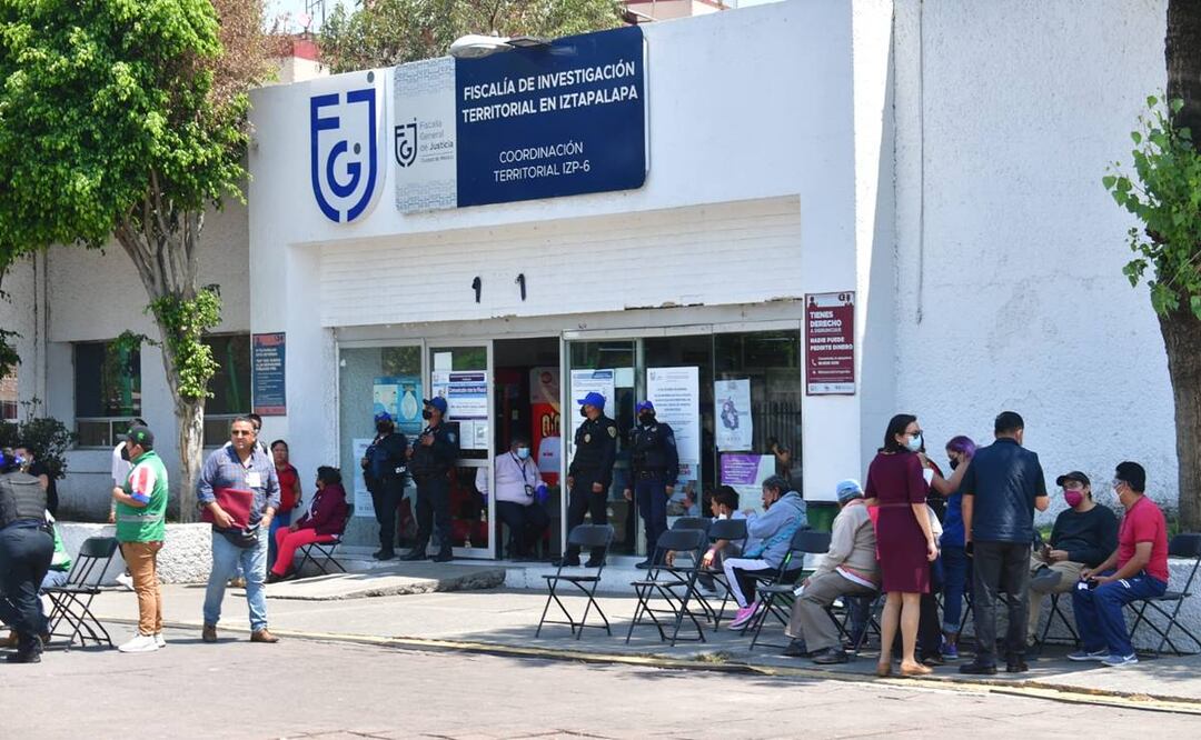 Familiares se encuentran afuera de la Coordinación Territorial 6 en Iztapalapa