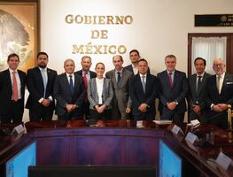 Sheinbaum se reúne con fabricantes de acero y concreto; acuerdan precios para las viviendas del Bienestar