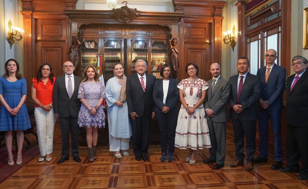 Este martes, el presidente sostuvo una reunión con consejeros del INE / Foto: Twitter