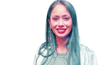 Maya Zapata se queda en el presente