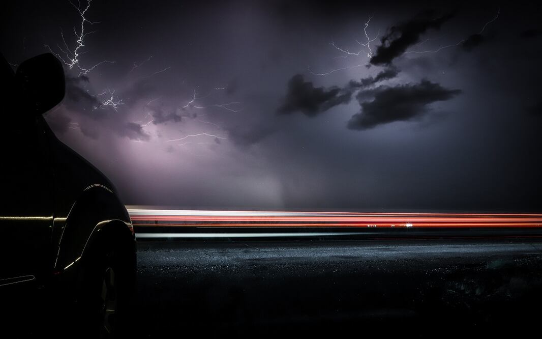 Todo lo que tienes que saber si te toca estar en una tormenta eléctrica mientras conduces / Foto: Unsplash